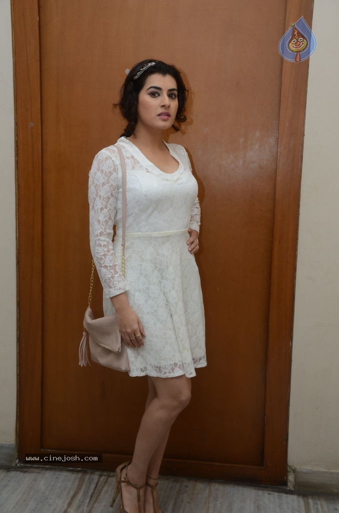 Archana New Hot Stills - 66 / 95 photos