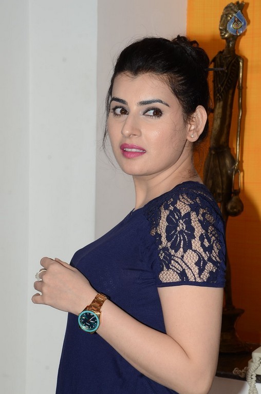 Archana New Images - 14 / 41 photos