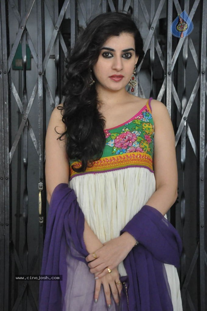 Archana New Images  - 7 / 65 photos