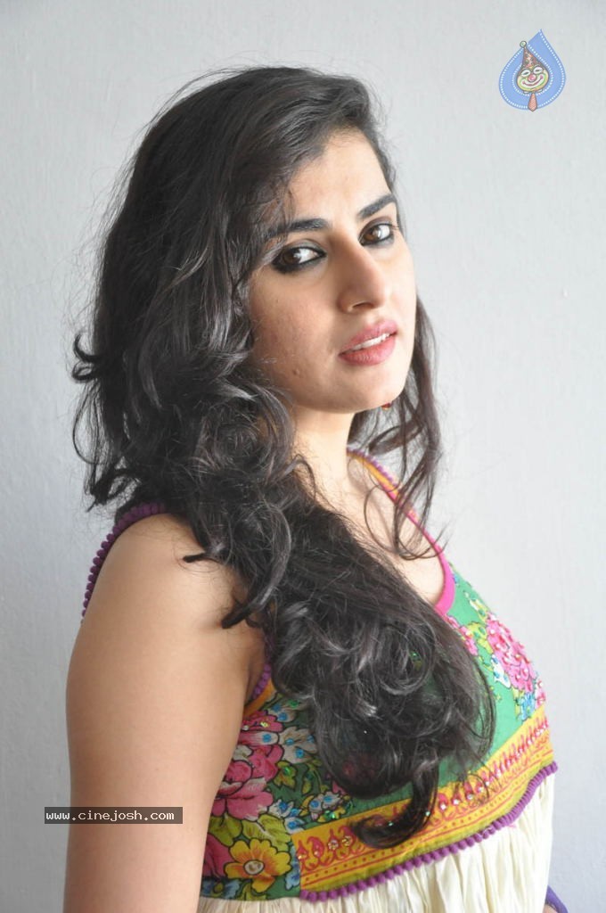 Archana New Images  - 11 / 65 photos