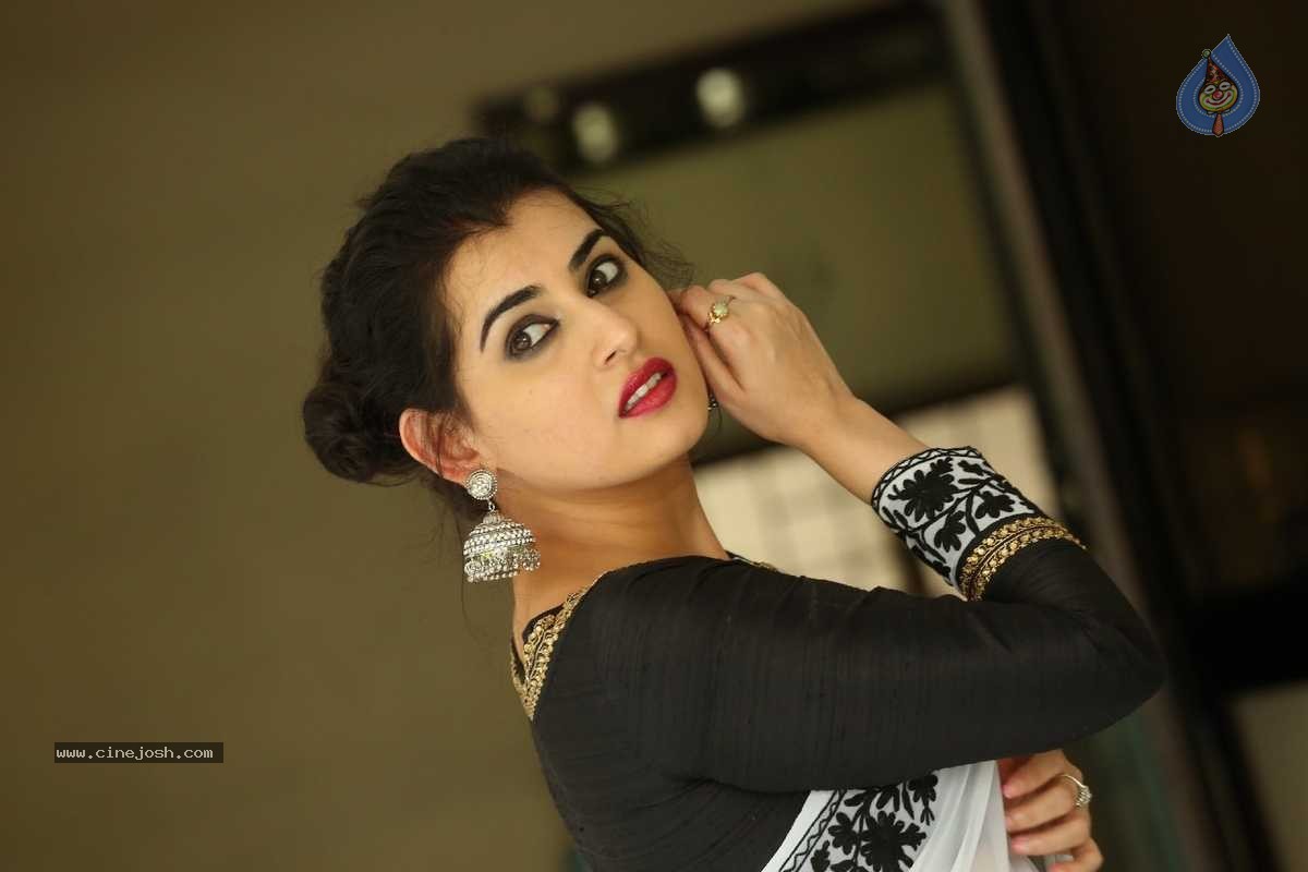 Archana New Pics - 2 / 57 photos