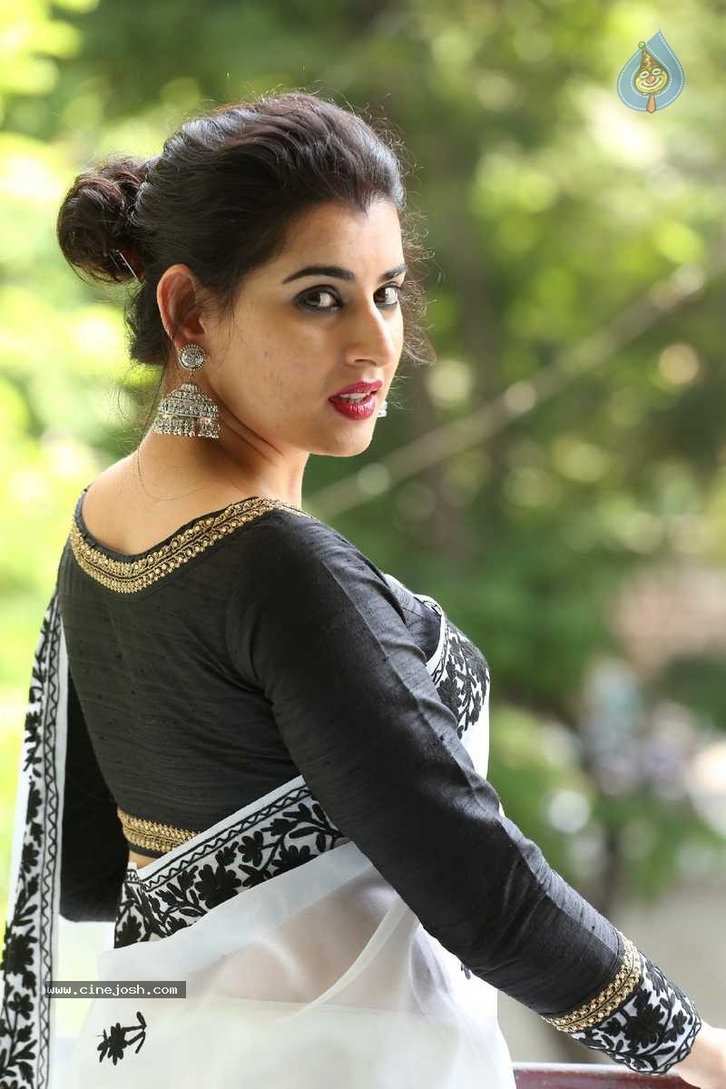 Archana New Pics - 11 / 57 photos