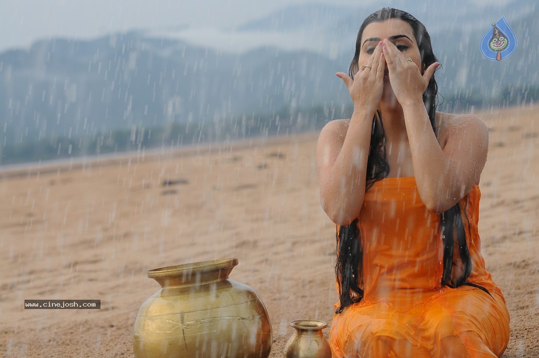 Archana New Spicy Stills - 50 / 65 photos