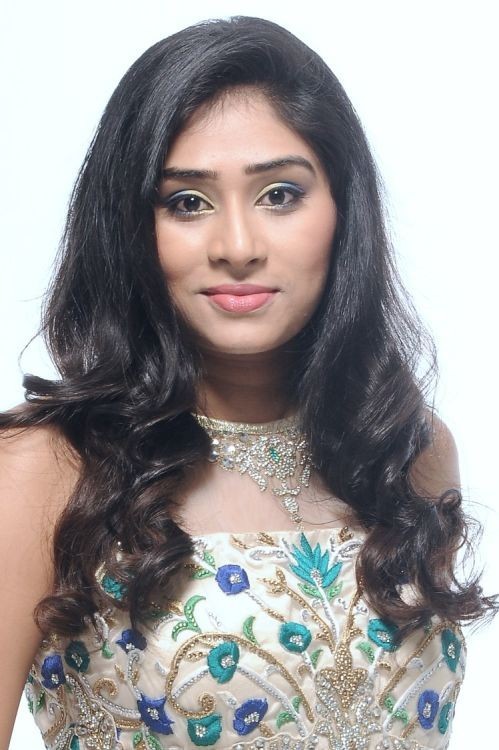 Archana Photo Shoot Photos - 10 / 14 photos