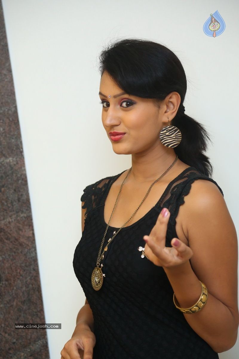 Archana Photos - 56 / 62 photos