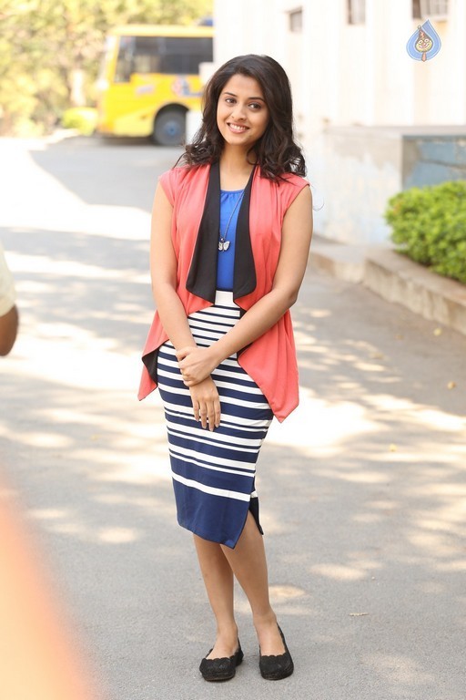 Arthana Binu New Photos - 18 / 34 photos