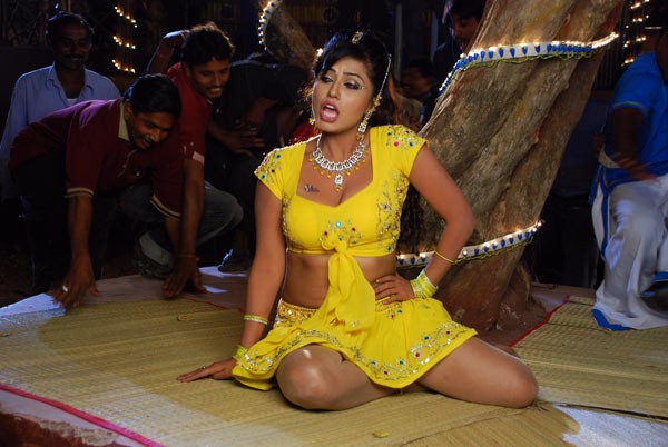 Arthi Puri - 20 / 33 photos