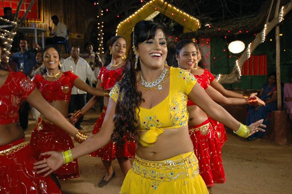 Arthi Puri - 25 / 33 photos