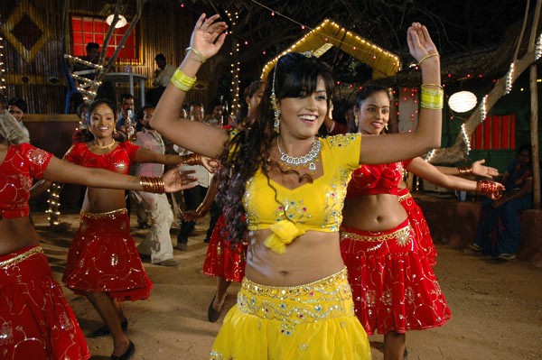 Arthi Puri - 26 / 33 photos