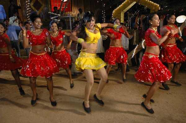 Arthi Puri - 27 / 33 photos