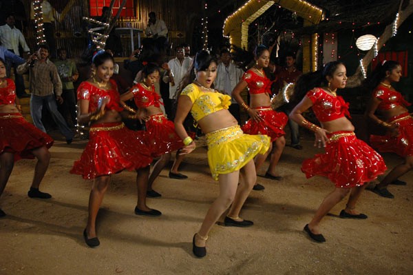 Arthi Puri - 28 / 33 photos