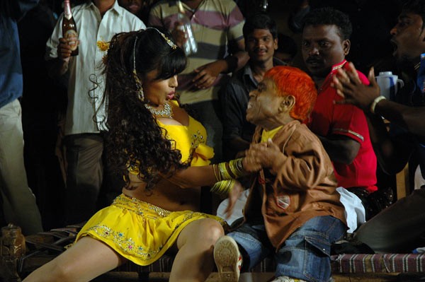 Arthi Puri - 31 / 33 photos