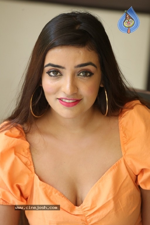 Ashi Roy Stills - 6 / 21 photos