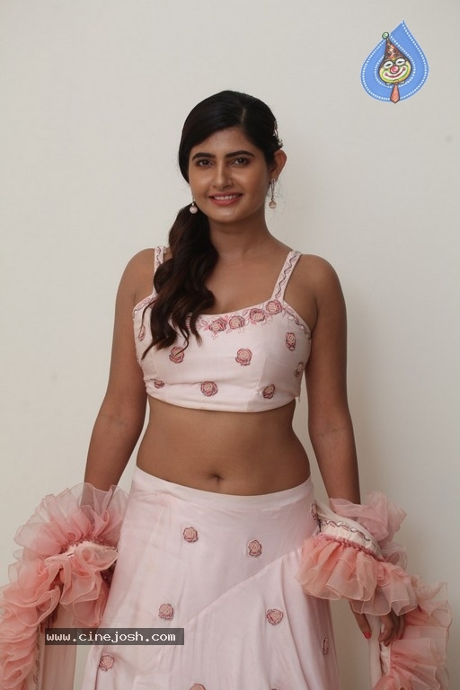 Ashima Narwal New Photos - 5 / 13 photos