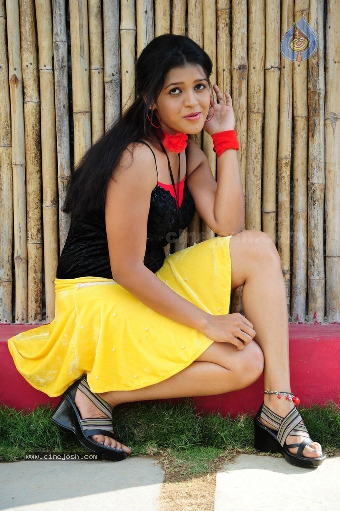Ashwi New Gallery - 103 / 113 photos