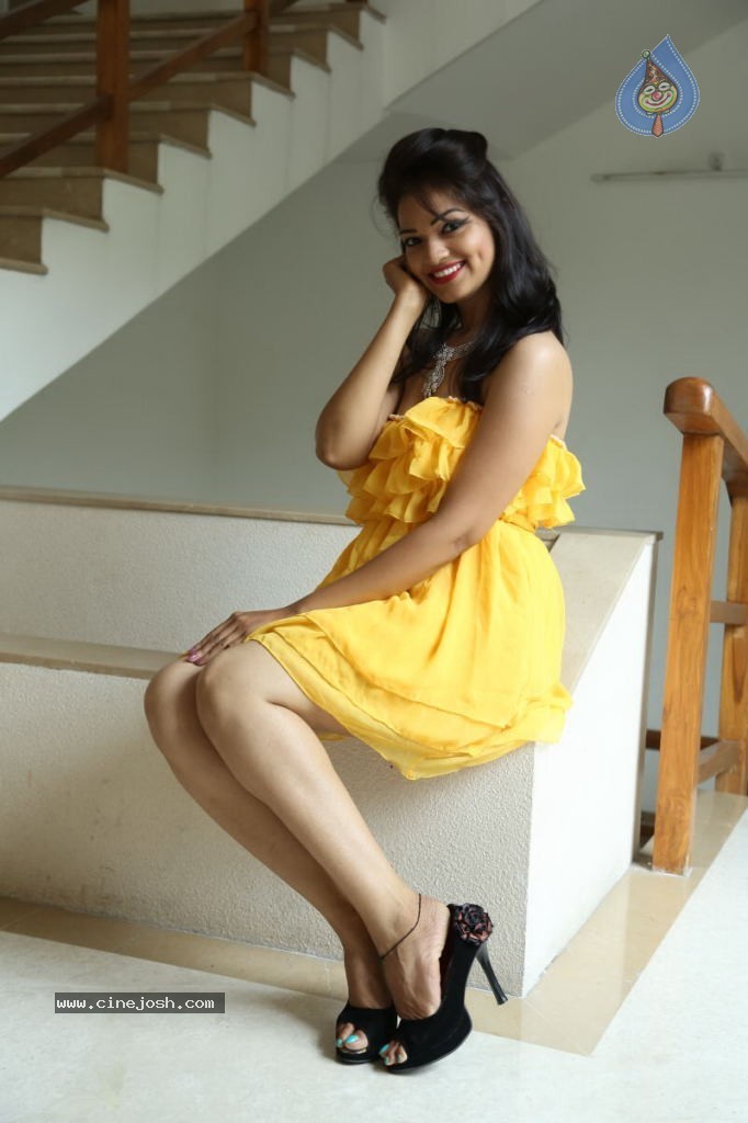 Ashwini Latest Hot Stills - 68 / 151 photos
