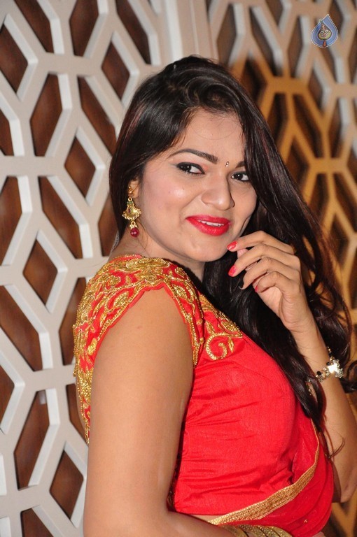 Ashwini New Gallery - 32 / 41 photos