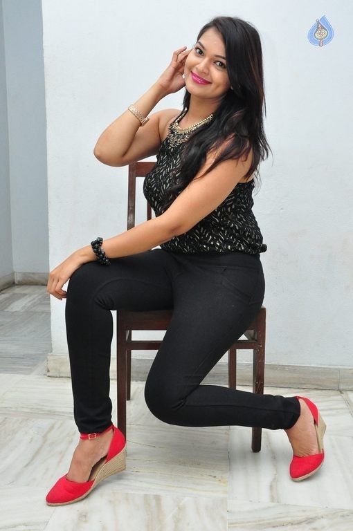 Ashwini New Images - 39 / 42 photos