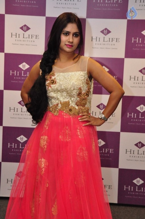 Ashwini New Pics - 14 / 30 photos