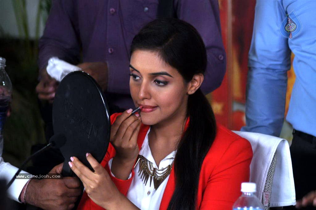 Asin New Stills - 23 / 30 photos