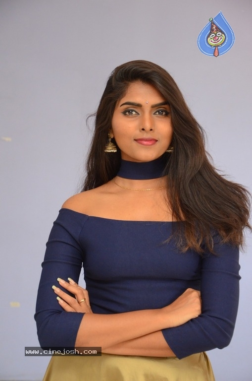 Aslesha Latest Photos - 6 / 18 photos