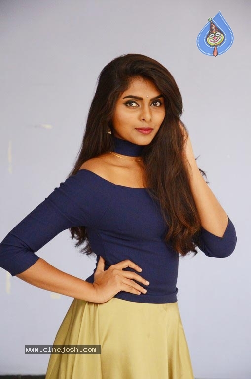 Aslesha Latest Photos - 8 / 18 photos