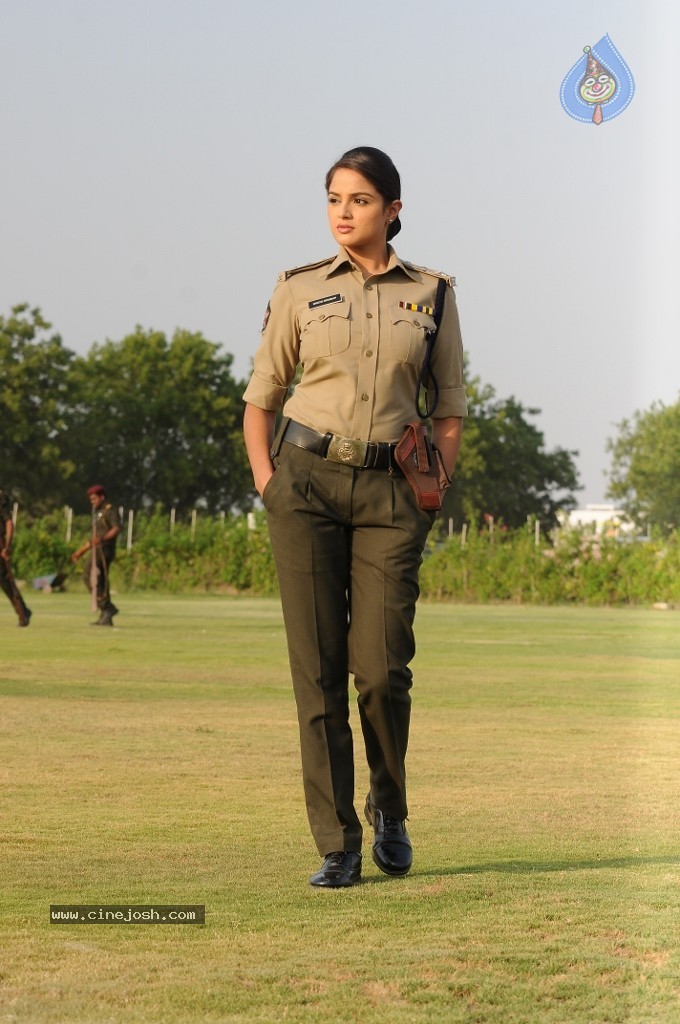 Asmita Sood Stills in Aa Aiduguru - 31 / 79 photos