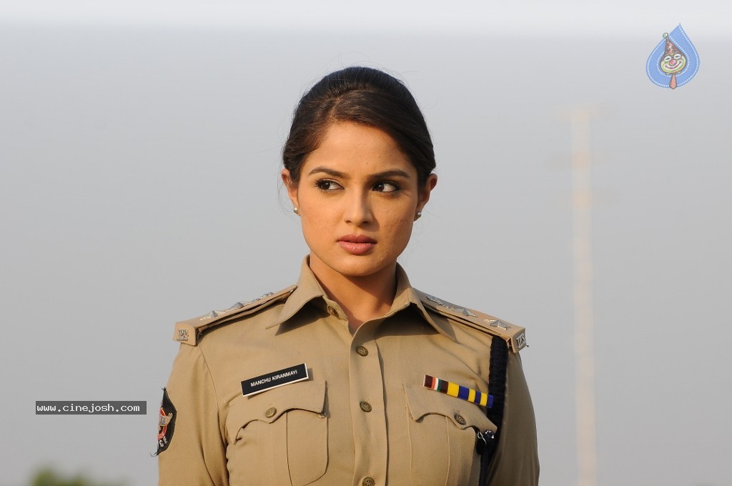 Asmita Sood Stills in Aa Aiduguru - 56 / 79 photos