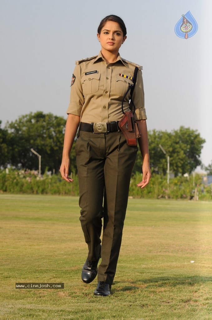 Asmita Sood Stills in Aa Aiduguru - 69 / 79 photos