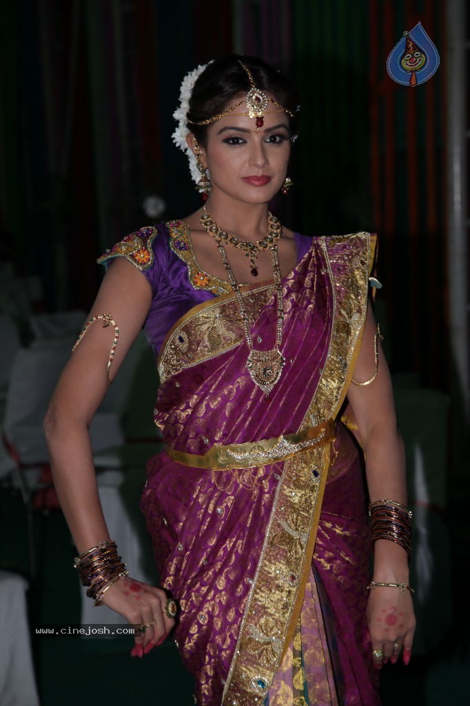 Asmitha Sood Cute Stills - 40 / 52 photos