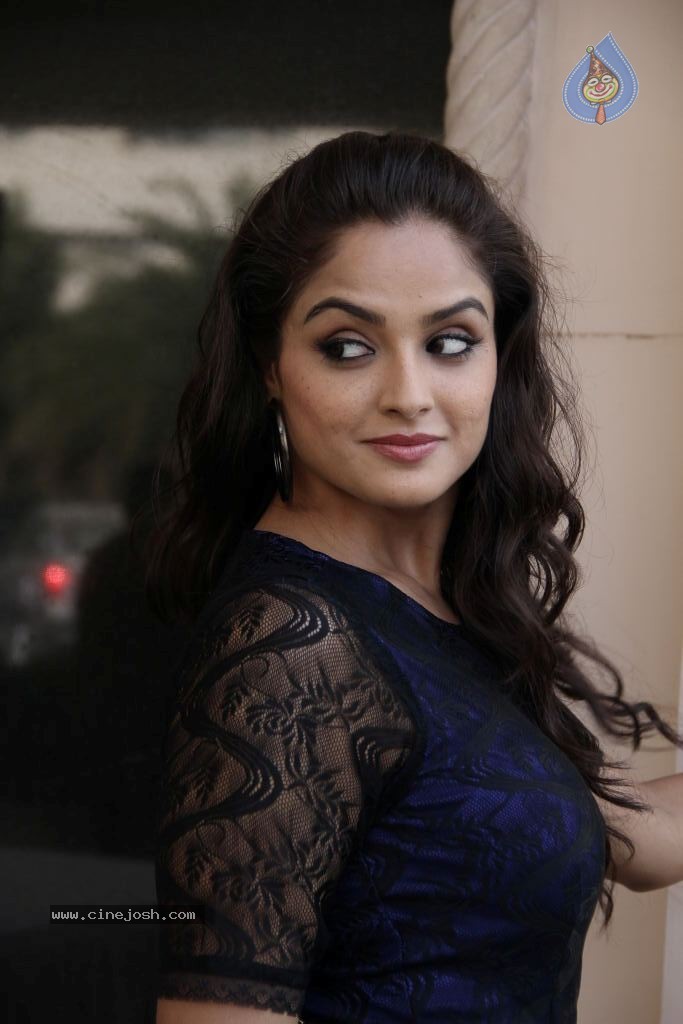 Asmitha Sood Latest Photos - 40 / 87 photos
