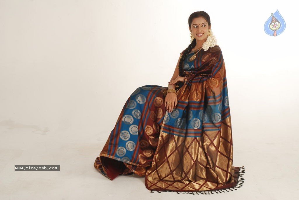 Aswathy Stills - 12 / 63 photos