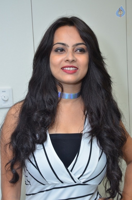 Athithi Das Latest Photos - 16 / 18 photos
