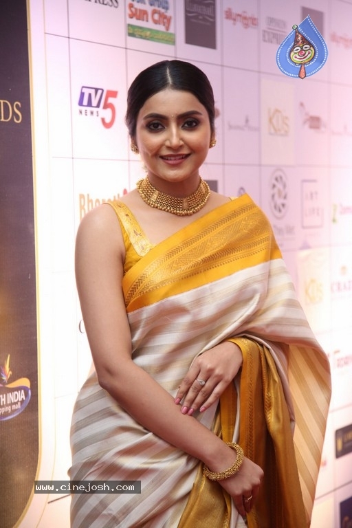 Avantika Mishra Gallery - 16 / 16 photos