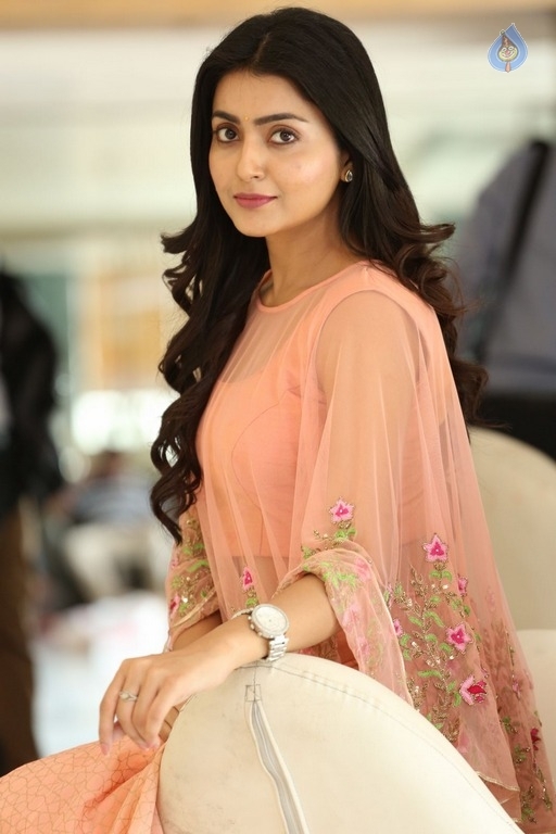 Avantika Mishra Latest Photos - 5 / 41 photos