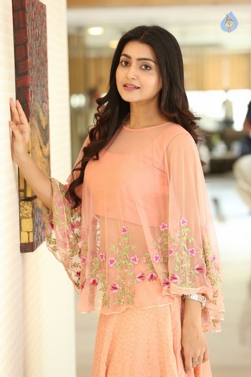 Avantika Mishra Latest Photos - 7 / 41 photos