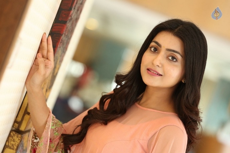 Avantika Mishra Latest Photos - 19 / 41 photos
