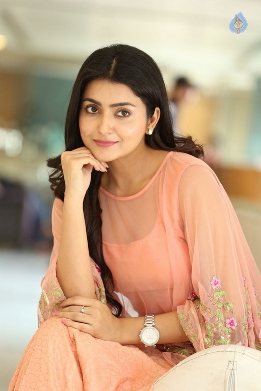 Avantika Mishra Latest Photos - 21 / 41 photos