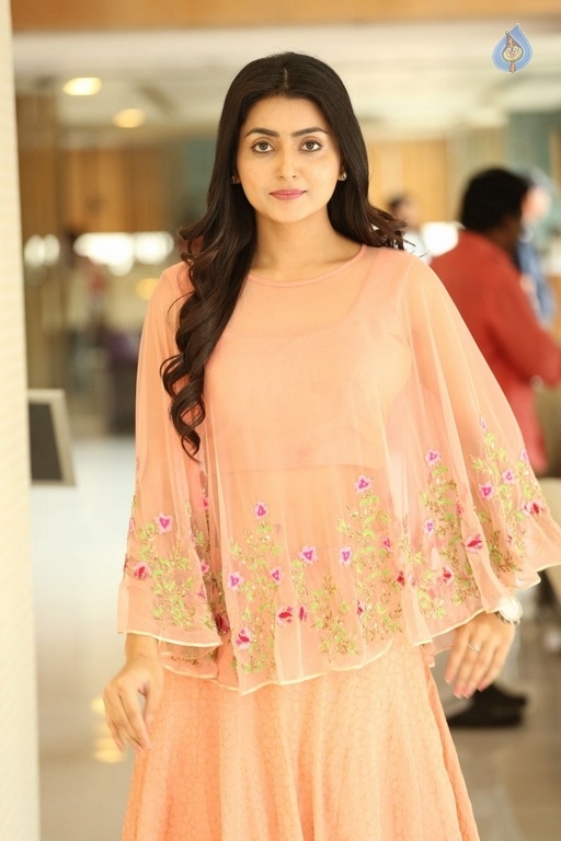Avantika Mishra Latest Photos - 23 / 41 photos