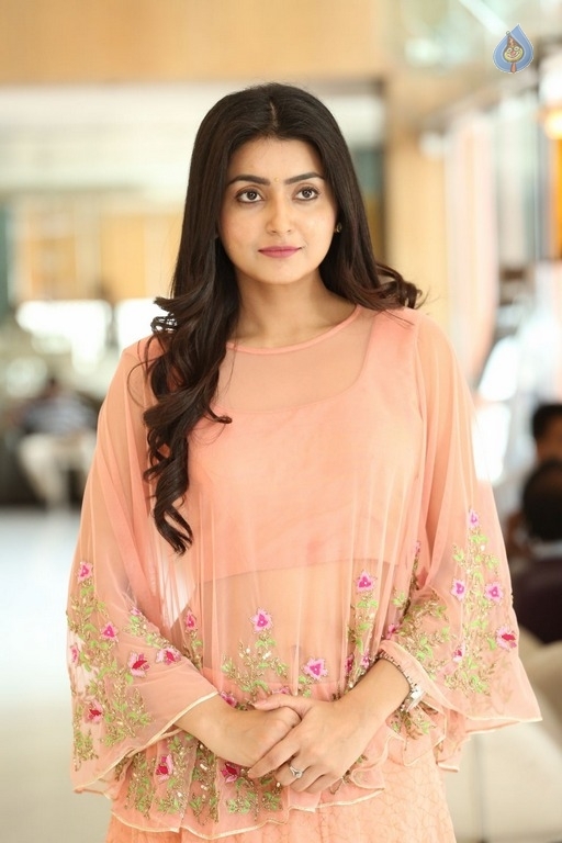 Avantika Mishra Latest Photos - 32 / 41 photos