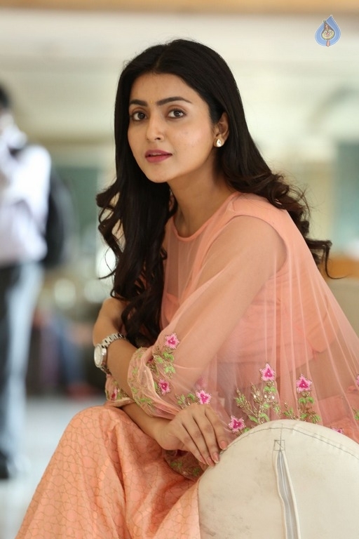 Avantika Mishra Latest Photos - 36 / 41 photos