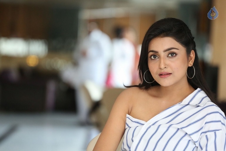 Avantika Mishra Latest Photos - 24 / 63 photos
