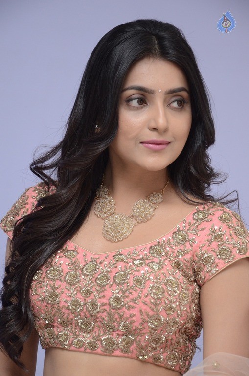 Avantika Mishra New Photos - 33 / 82 photos