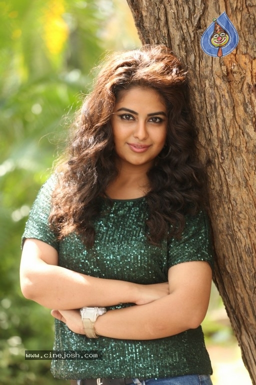 Avika Gor Interview Photos - 17 / 21 photos