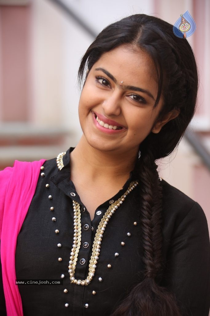 Avika Gor New Stills - 22 / 102 photos