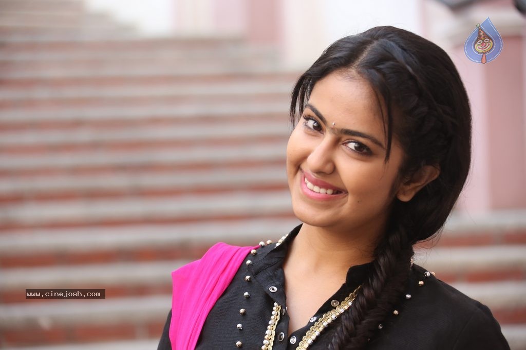 Avika Gor New Stills - 25 / 102 photos