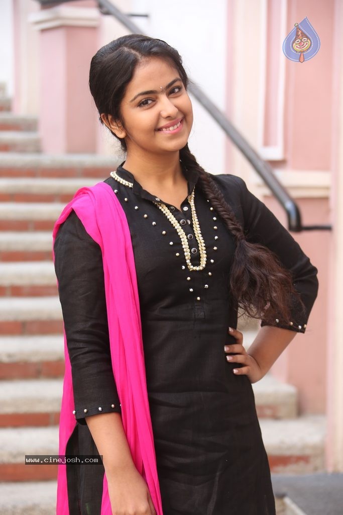 Avika Gor New Stills - 26 / 102 photos
