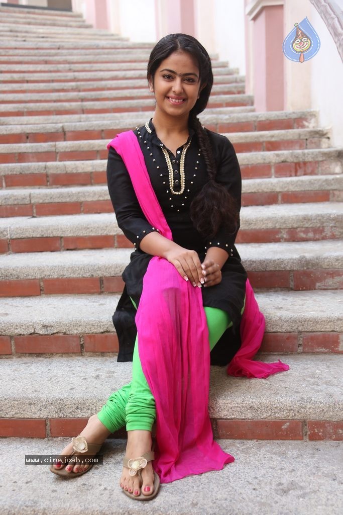 Avika Gor New Stills - 62 / 102 photos