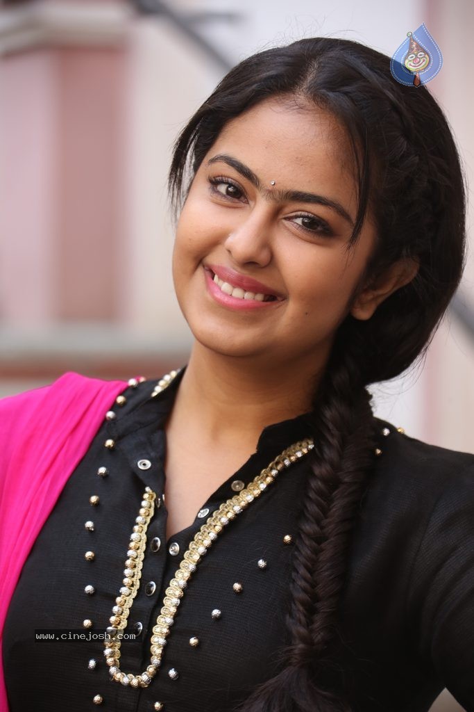 Avika Gor New Stills - 70 / 102 photos
