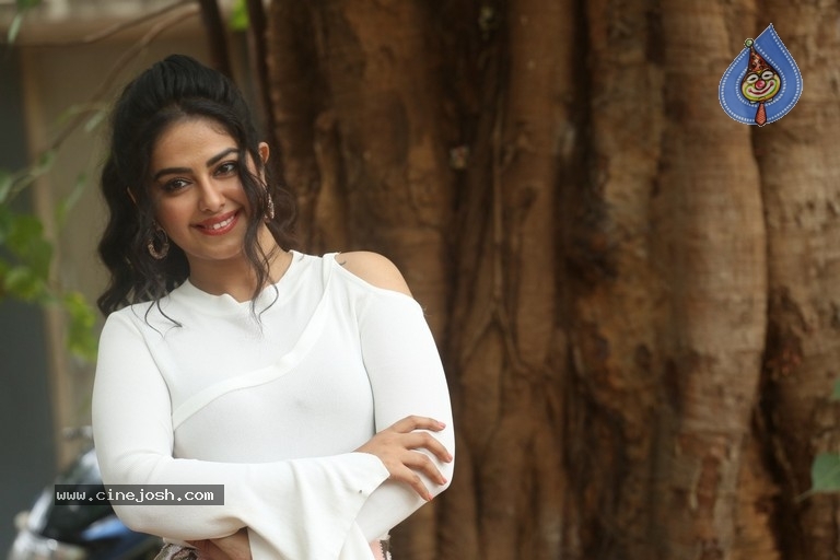 Avika Gor Photos - 17 / 21 photos